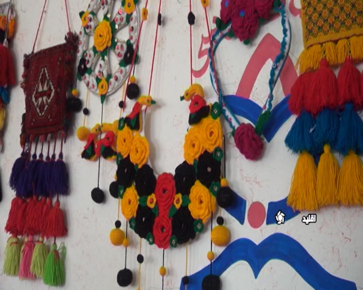 نمایشگاه دست ساخته‌های سوادآموزان اقلیدی