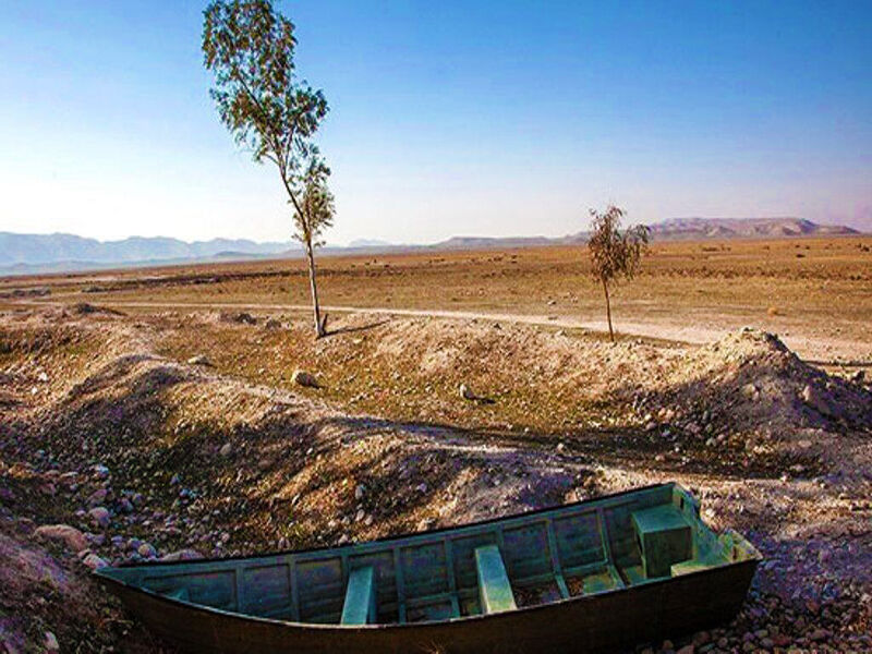 خشکیدگی دریاچه کافتر نتیجه توسعه بی‌رویه کشاورزی در شمال فارس